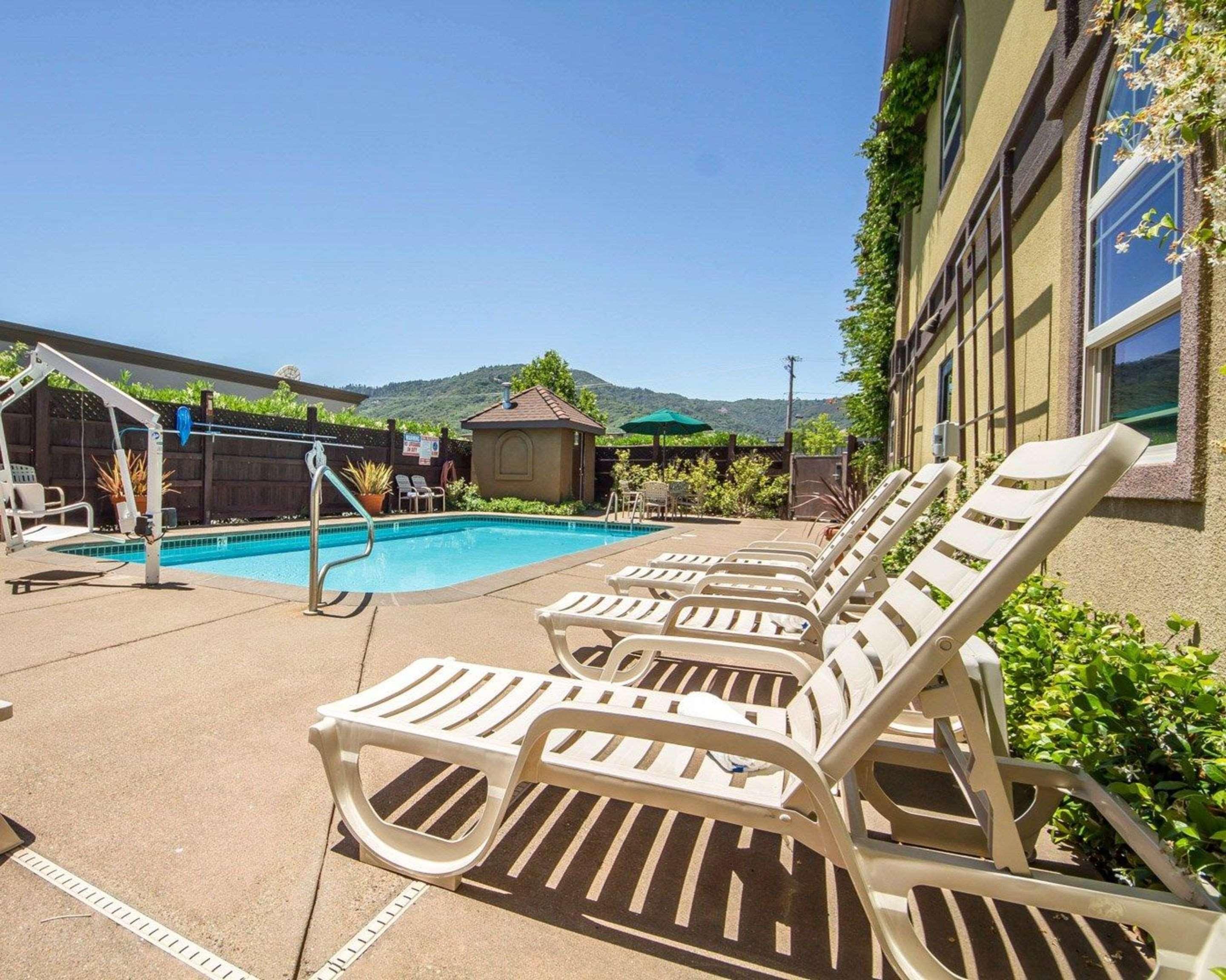 Comfort Inn & Suites Ukiah Mendocino County Kültér fotó